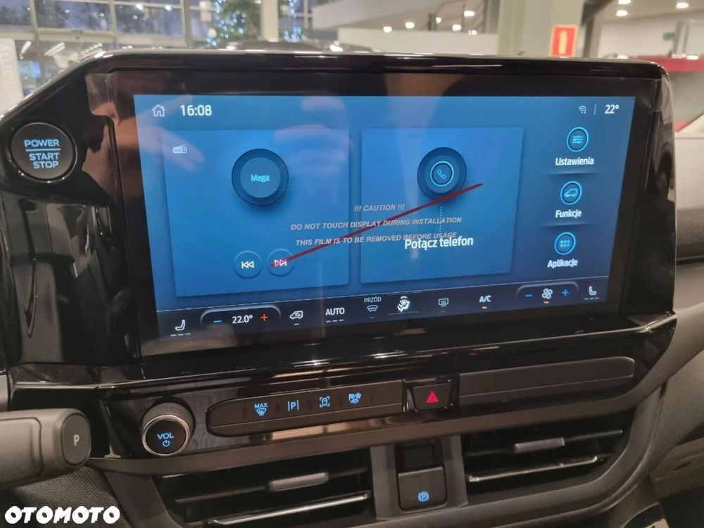 Ford Custom Nugget Camper - 12