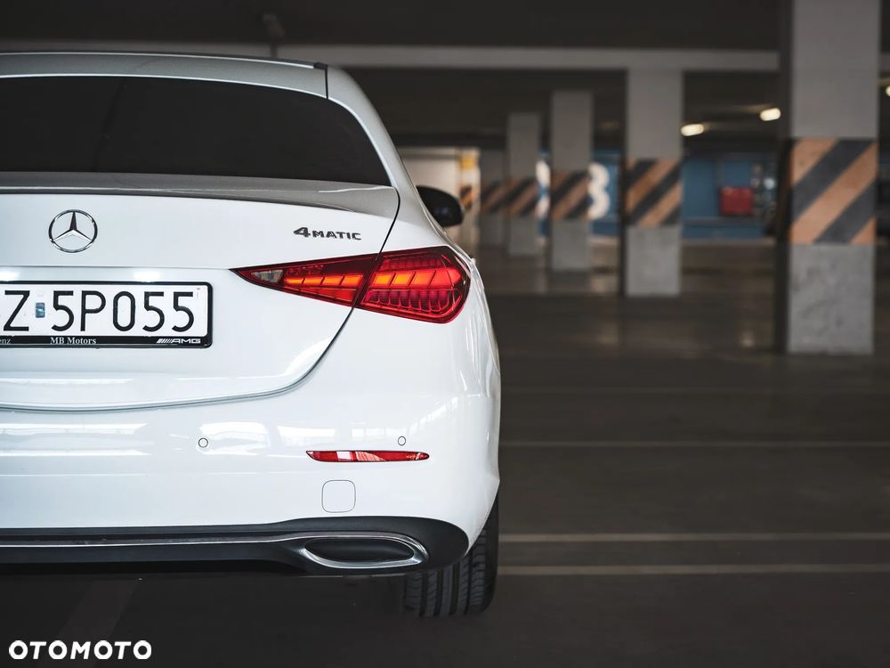 Mercedes-Benz Klasa C 300 4Matic 9G-TRONIC Avantgarde - 11