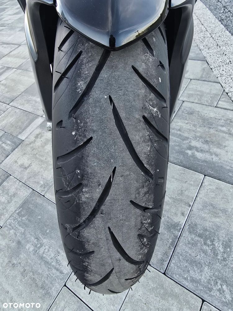 Suzuki GSX - 20
