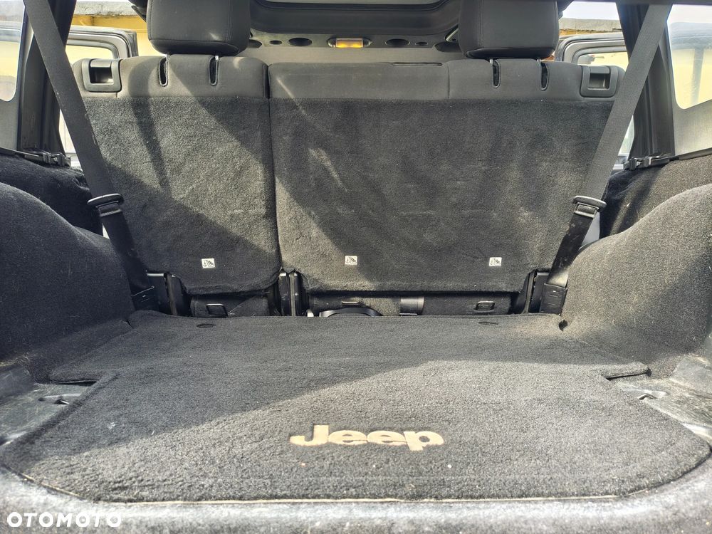 Jeep Wrangler Unlimited 3.6 Automatik X - 37