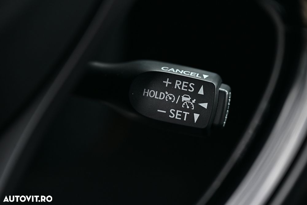 Toyota C-HR Lounge - 34