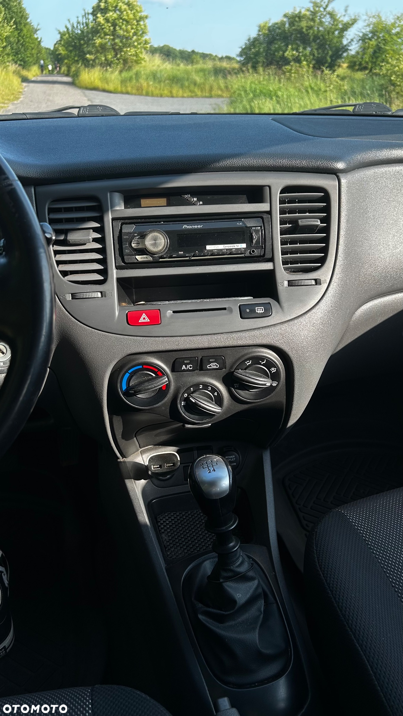 Kia Rio 1.4 Comfort - 11