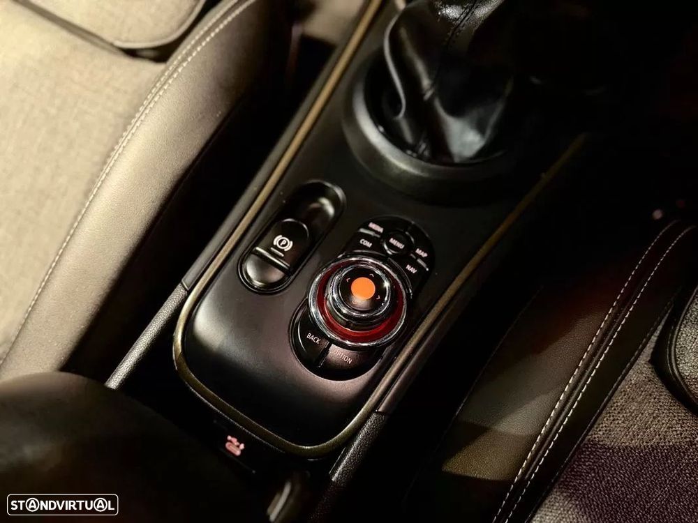 MINI Countryman Cooper SE ALL4 Auto - 24