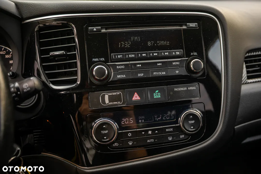 Mitsubishi Outlander 2.2 DI-D 4WD Instyle - 28