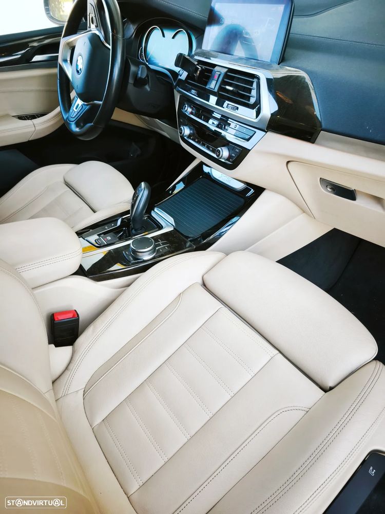 BMW X3 20 d xDrive Line Luxury - 13