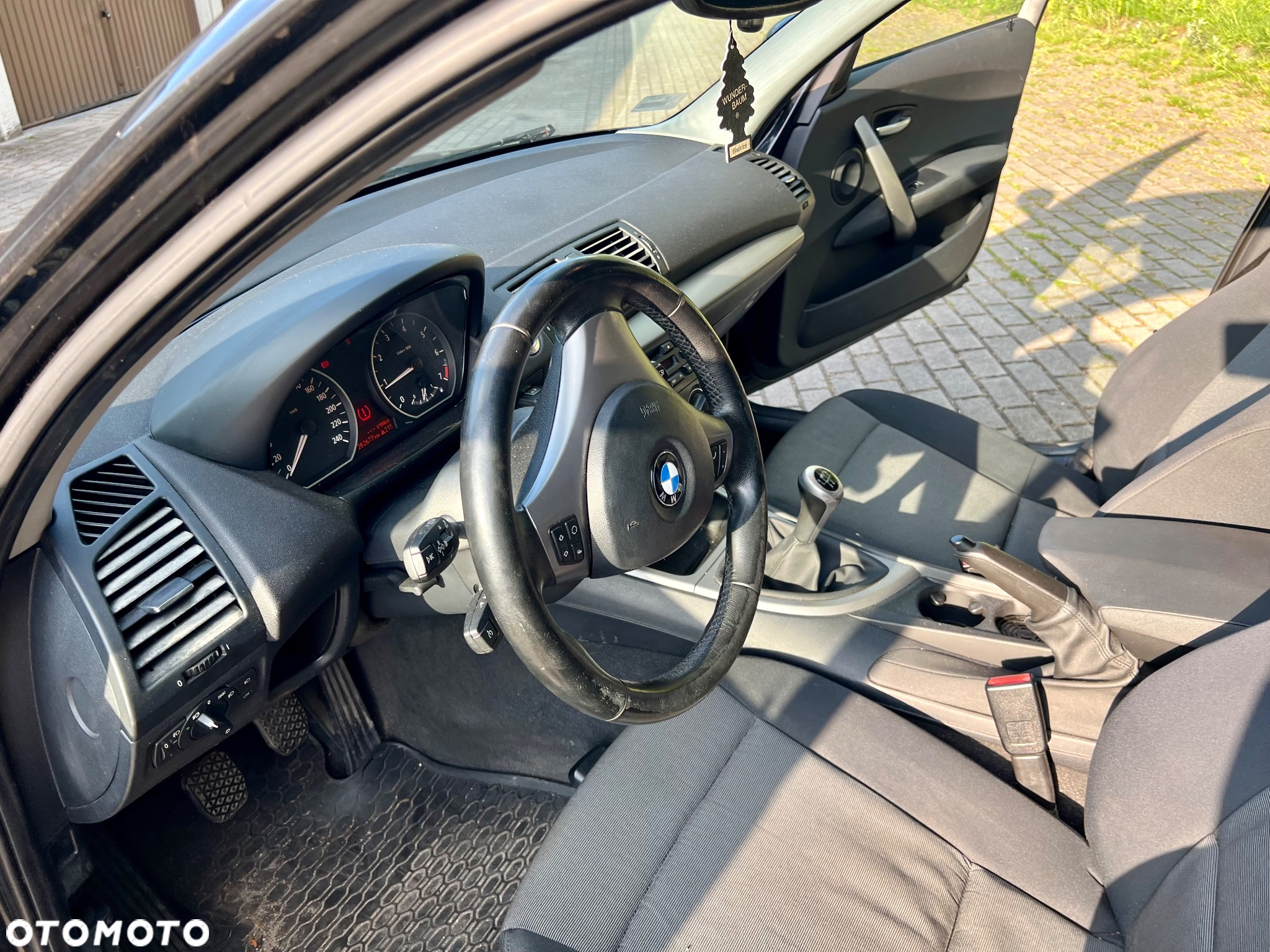 BMW Seria 1 116i - 19
