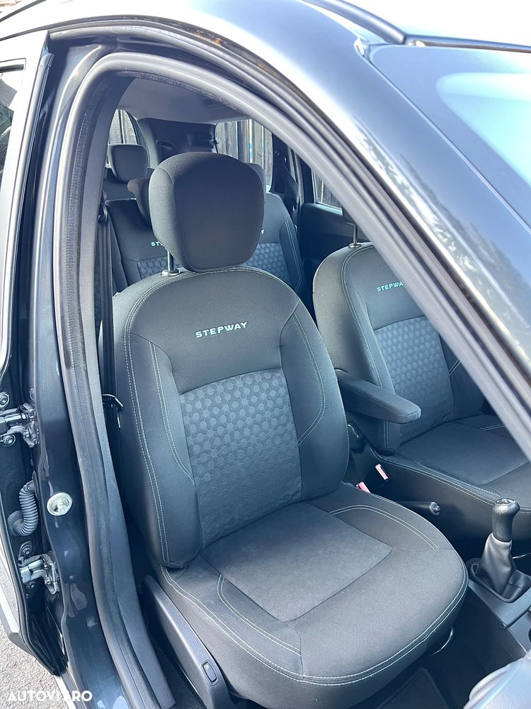 Dacia Lodgy 1.2 TCe 115 CP Stepway - 19