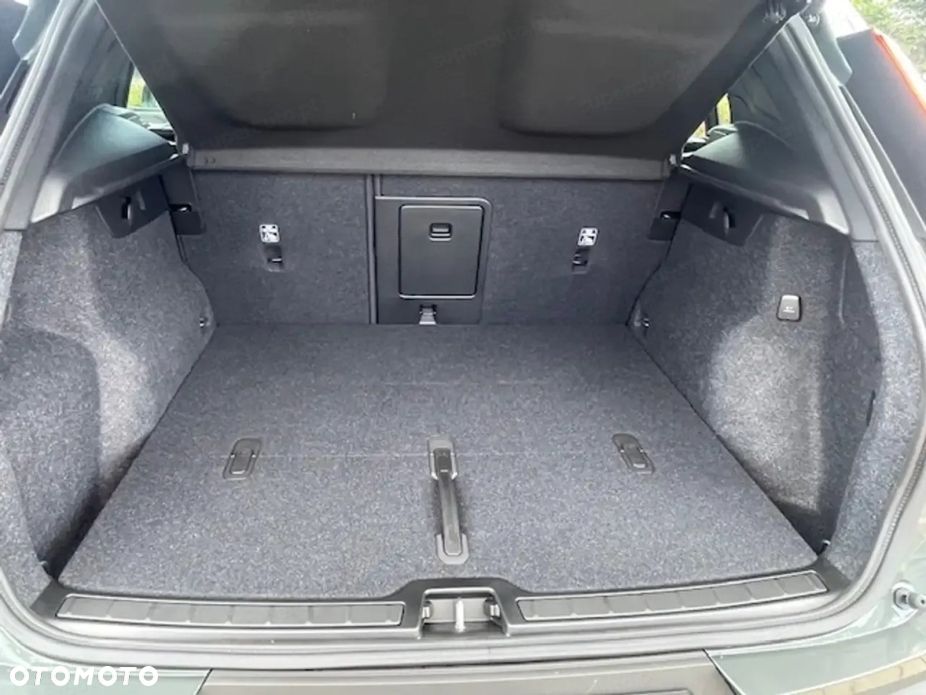 Volvo XC 40 B3 Plus Dark - 18