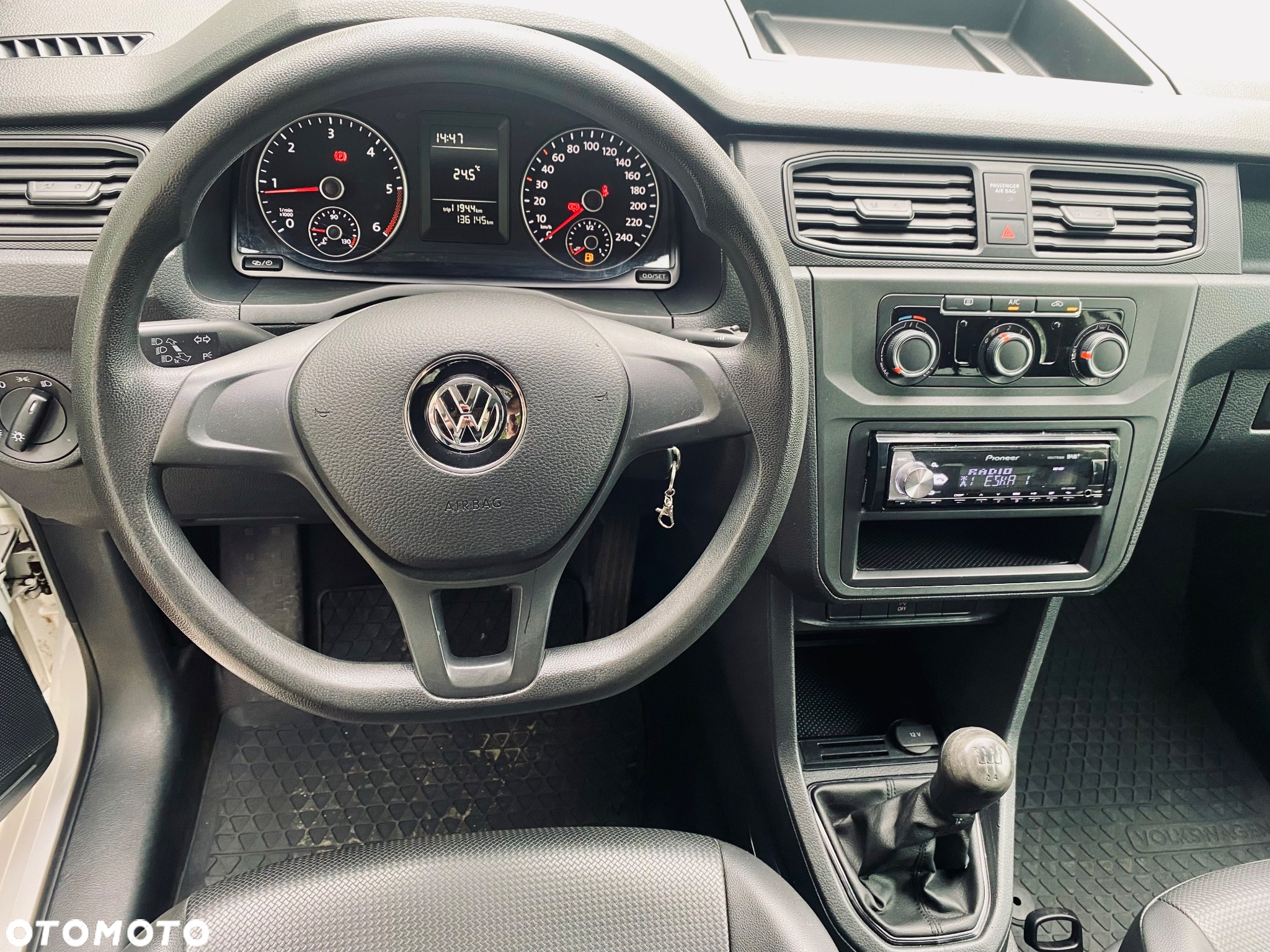Volkswagen Caddy - 23