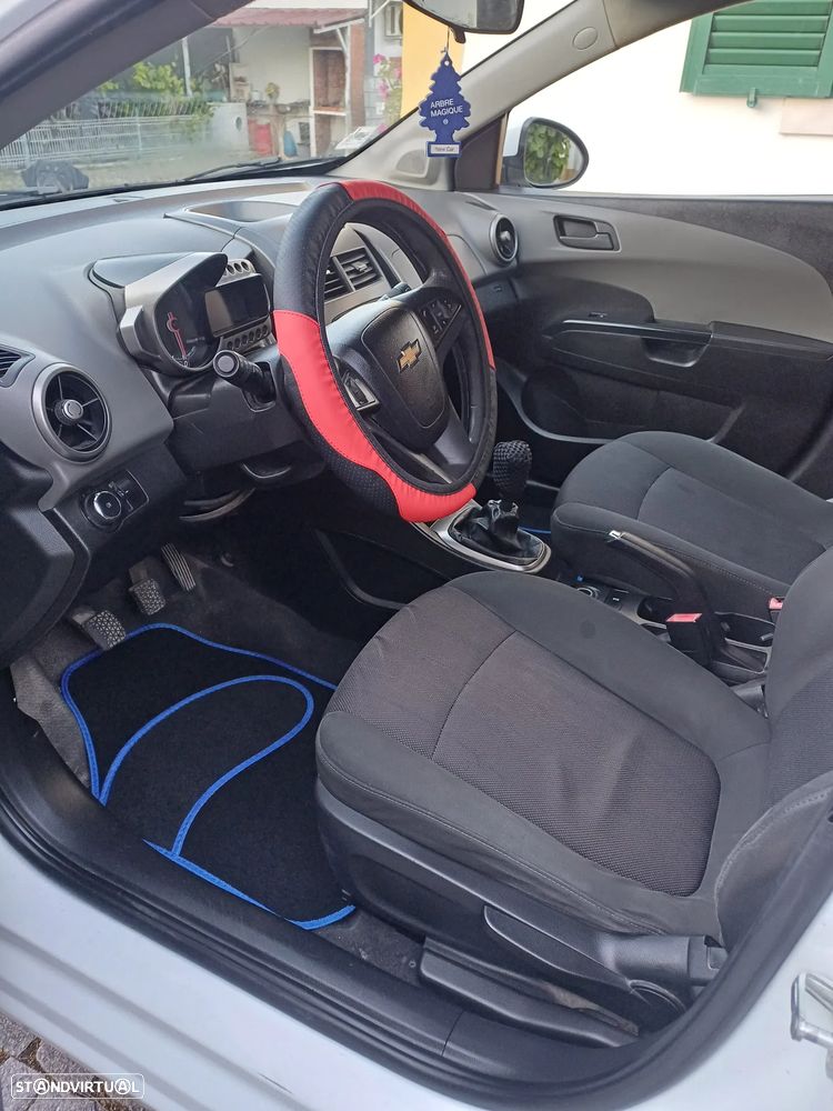 Chevrolet Aveo 1.2 LT Bi-Fuel - 6