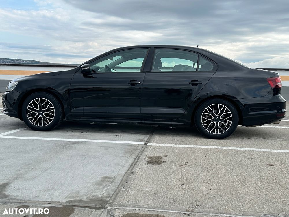 Volkswagen Jetta 2.0 TDI Comfortline - 4