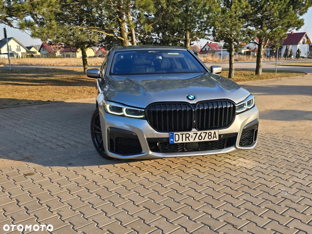 BMW Seria 7 750i xDrive sport - 3