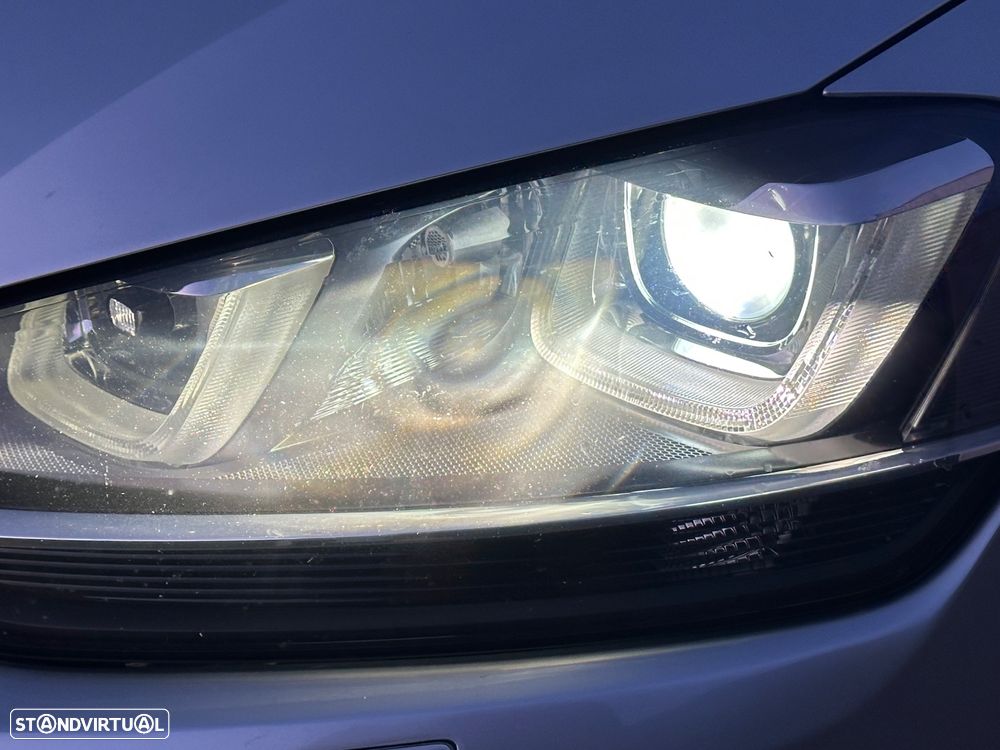 VW Golf 1.6 TDi Highline DSG - 46