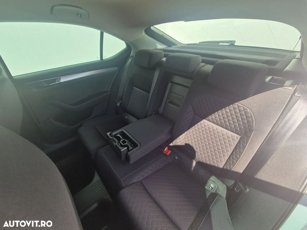 Skoda Superb 2.0 TDI DSG Ambition - 12