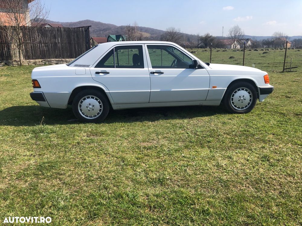 Mercedes-Benz 190 - 2
