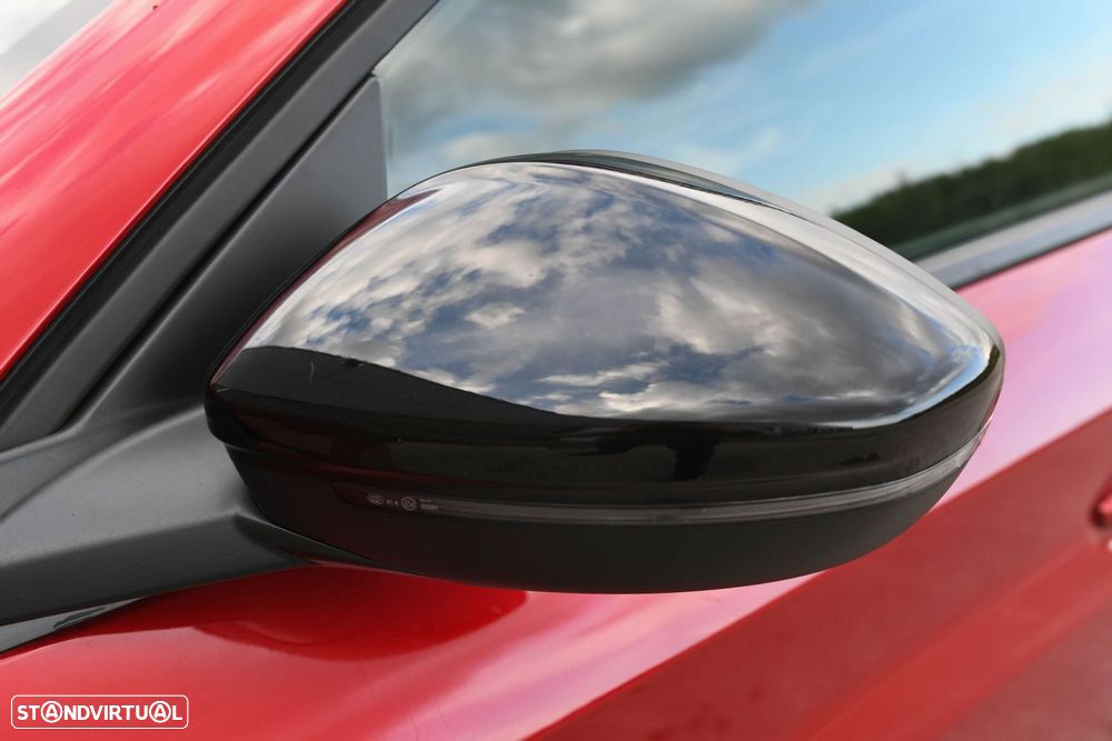 Peugeot 208 1.2 PureTech Allure EAT8 - 31