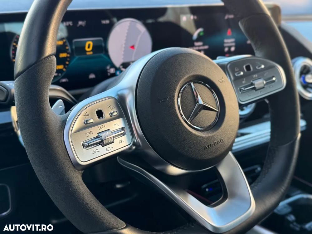 Mercedes-Benz GLA 200 d 4MATIC 8G-DCT AMG Line - 11