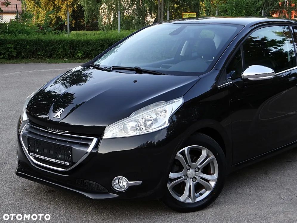 Peugeot 208 120 VTI Intuitive - 10