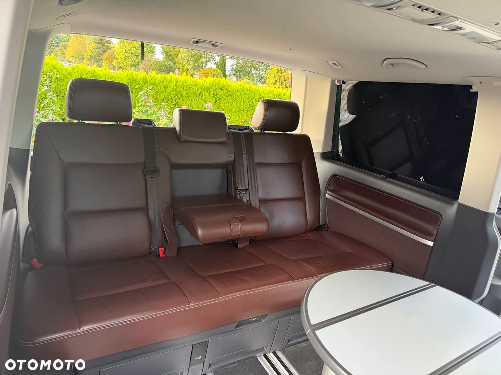 Volkswagen Multivan - 23