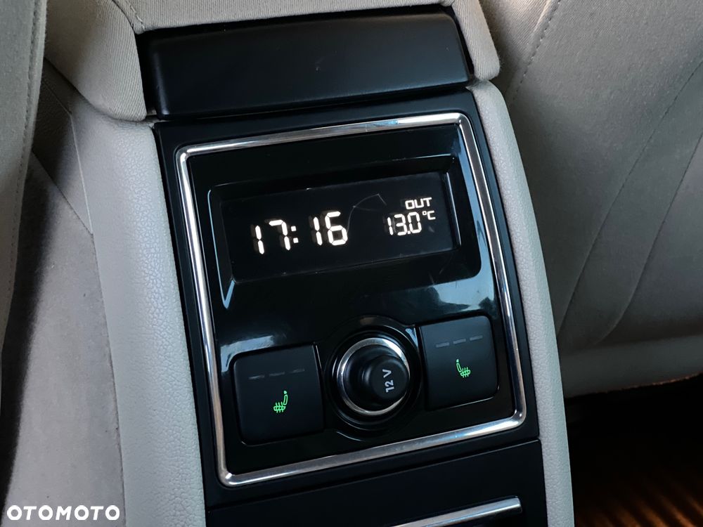 Skoda Superb 2.0 TDI 4x4 Elegance DSG - 37