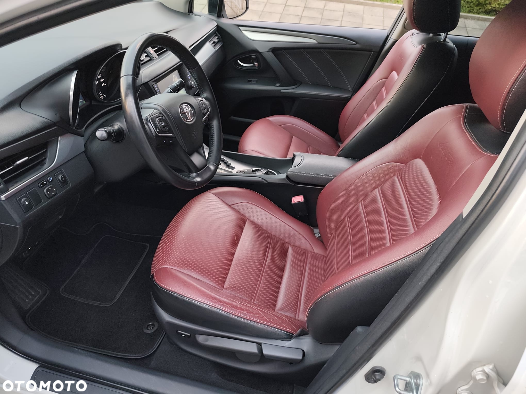Toyota Avensis 1.8 Selection MS - 8