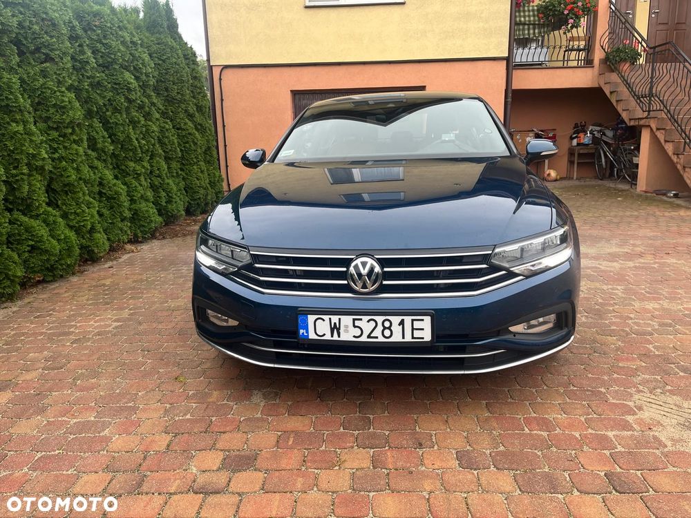 Volkswagen Passat - 4