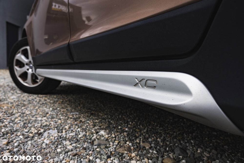 Volvo XC 60 2.4D DRIVe Momentum - 26