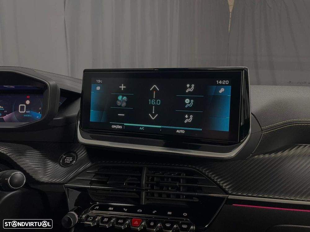 Peugeot 2008 1.2 PureTech GT Line EAT8 - 21