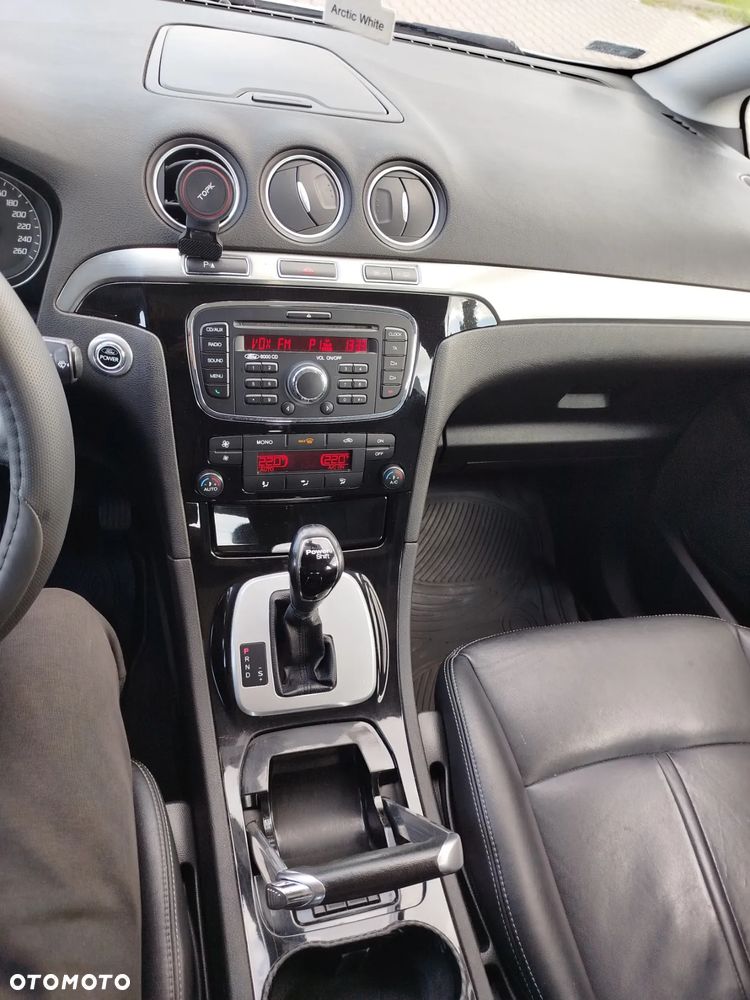 Ford S-Max 2.0 TDCi DPF Titanium - 38