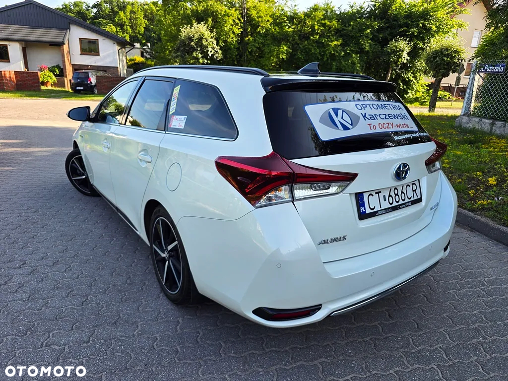 Toyota Auris Hybrid 135 Selection - 2
