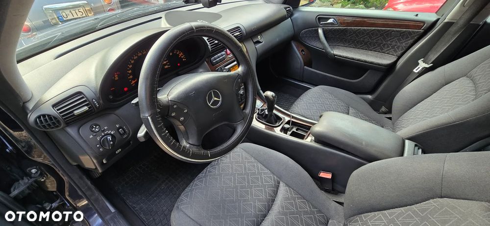 Mercedes-Benz Klasa C 270 CDI Avantgarde - 5