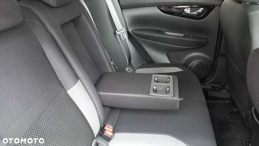 Nissan Qashqai 1.3 DIG-T Acenta EU6d - 28