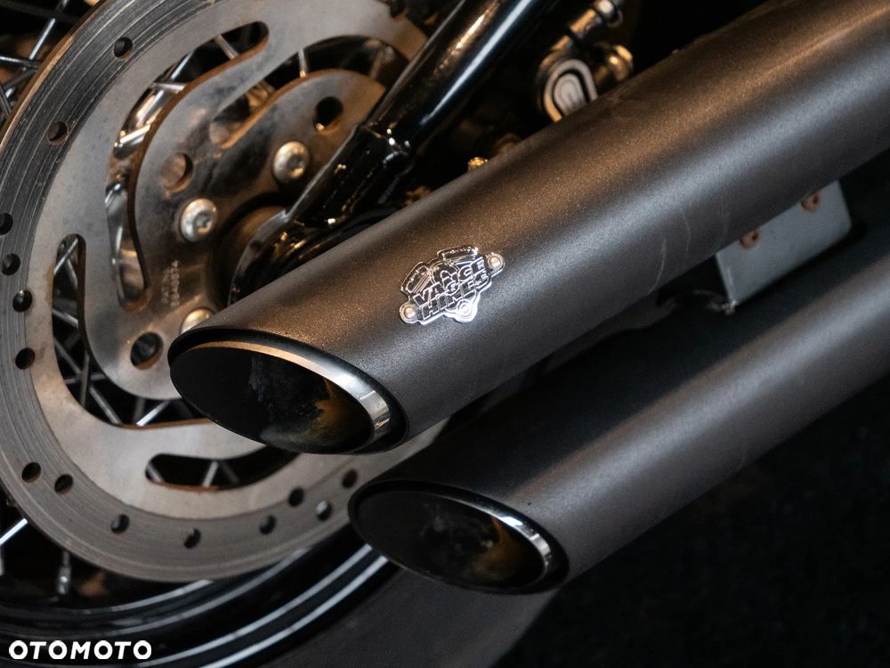 Harley-Davidson Softail Street Bob - 10