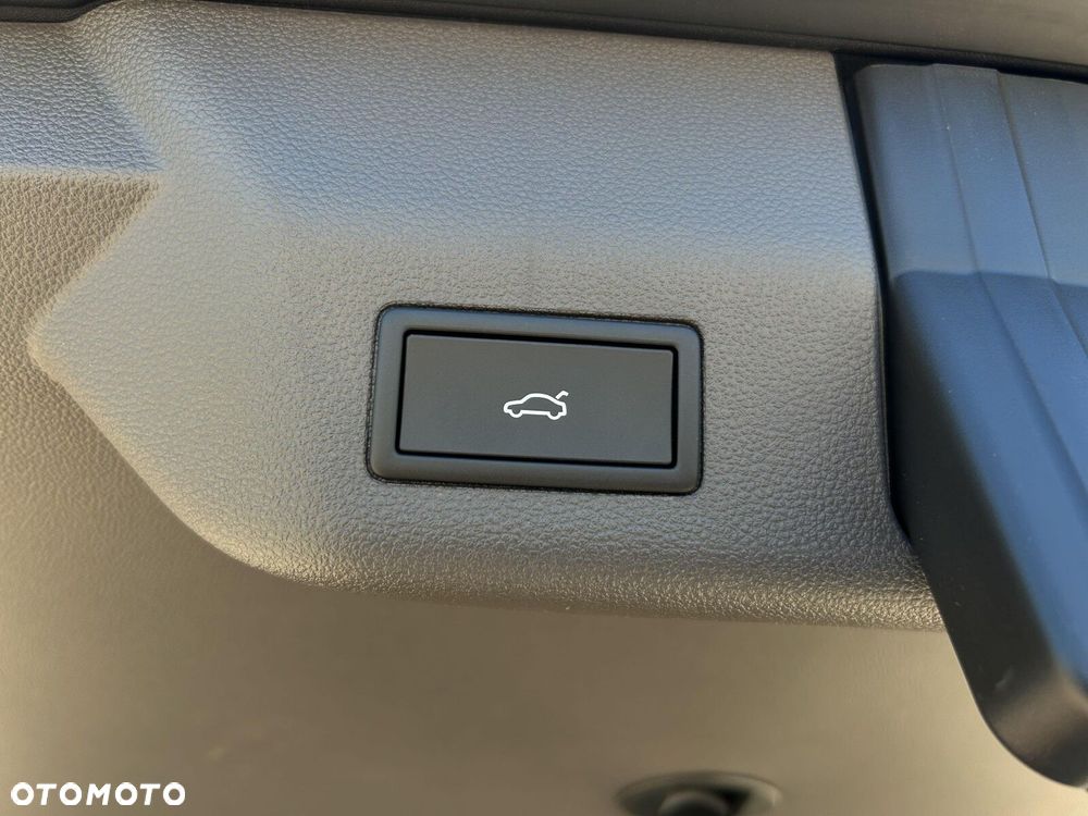 Volkswagen Multivan - 36