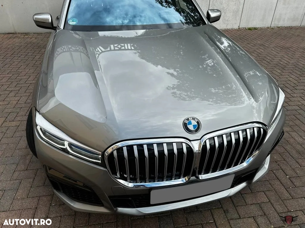 BMW Seria 7 730d xDrive MHEV - 13