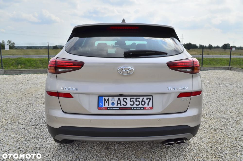 Hyundai Tucson 1.6 T-GDI GO 4WD DCT - 17