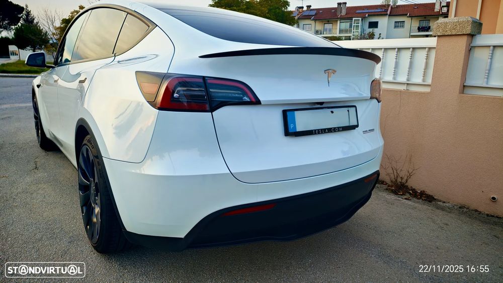 Tesla Model Y Performance Tração Integral - 17
