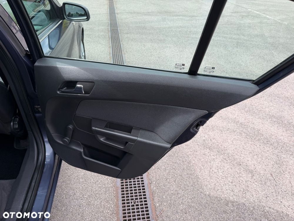 Opel Astra 1.6 Style - 16
