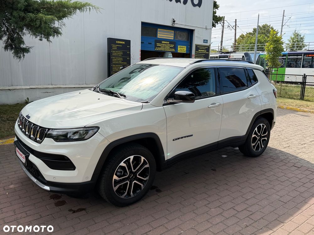 Jeep Compass - 12