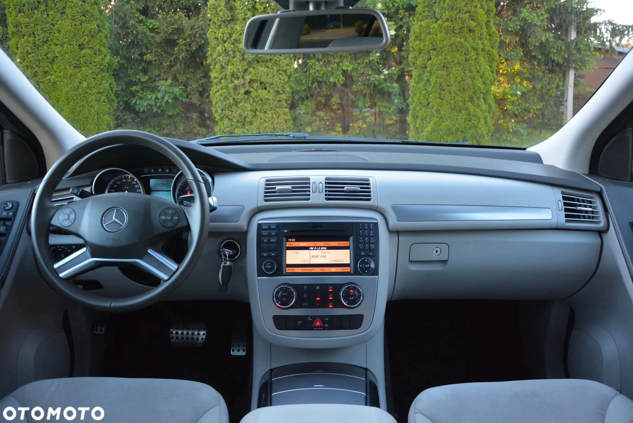 Mercedes-Benz Klasa R 300 CDI DPF BlueEFFICIENCY 7G-TRONIC - 40