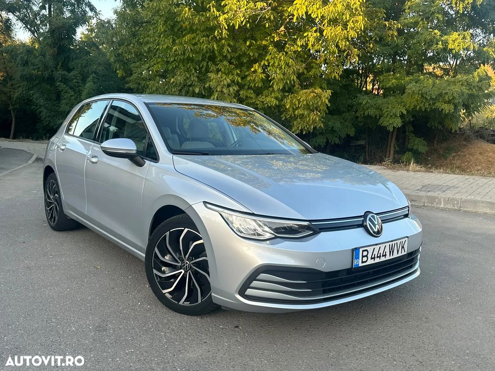 Volkswagen Golf - 1