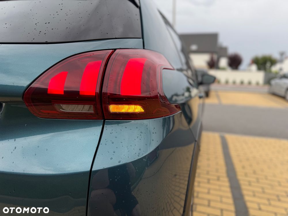 Peugeot 2008 BlueHDi FAP 120 STOP & START Allure - 11