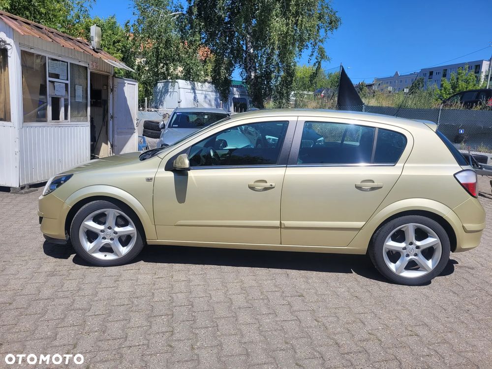Opel Astra 2.0 Turbo Cosmo - 6
