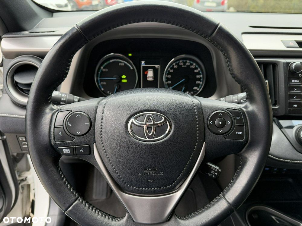 Toyota RAV4 - 16