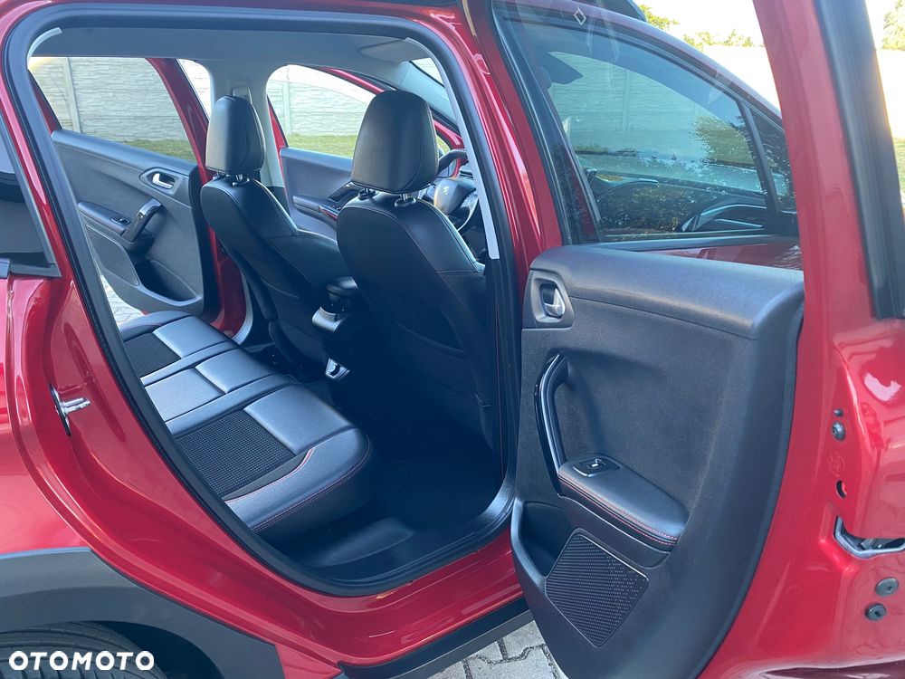 Peugeot 2008 1.2 PureTech GT Line S&S - 19