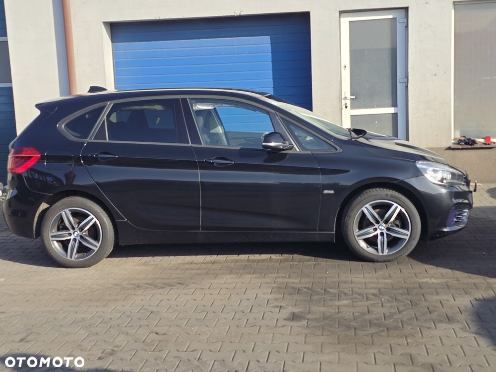 BMW Seria 2 216d Sport Line - 2