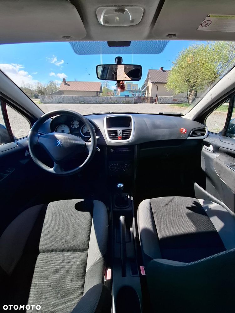 Peugeot 207 1.4 16V Trendy - 9