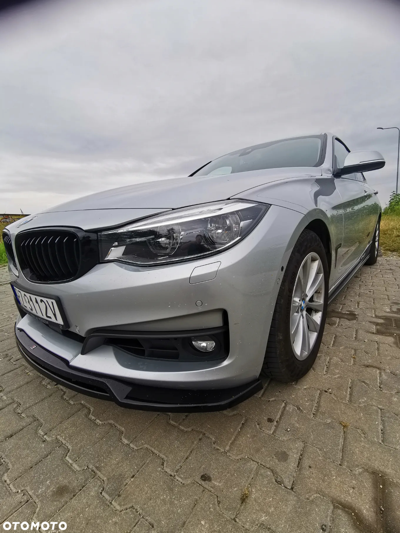 BMW Seria 3 330i xDrive - 9