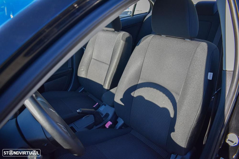 Mitsubishi Lancer 1.5 Invite - 8