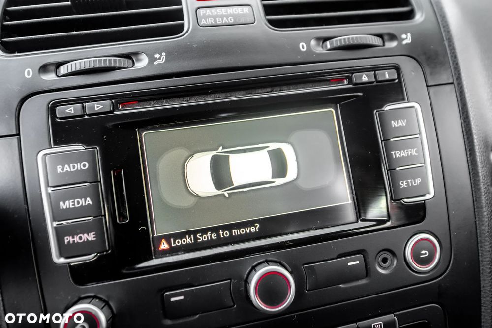 Volkswagen Jetta 1.6 TDI DPF Trendline - 23